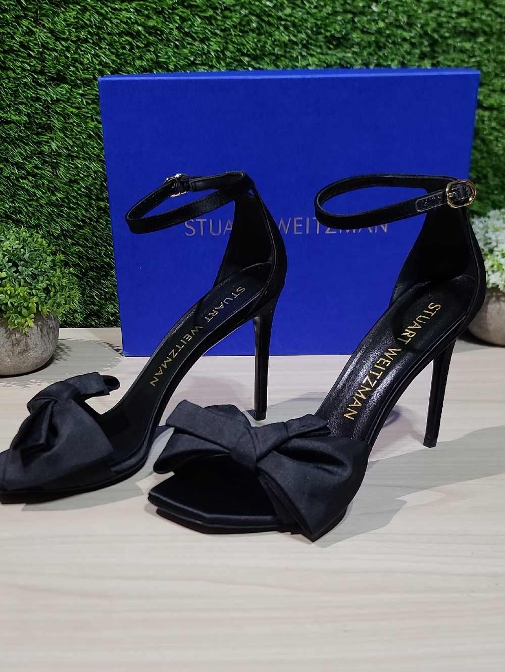 Stuart Weitzman Nudistcurve Loveknot 100 Sandals - Black / US 9.5 New - Picture 3 of 10